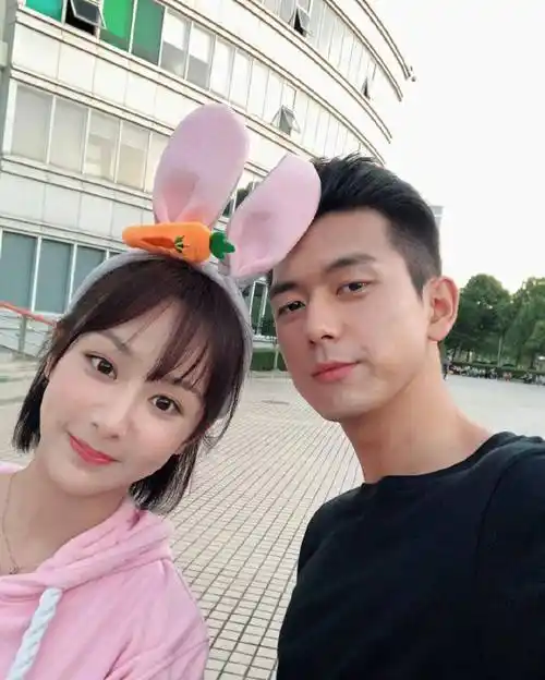 杨紫李现二搭引争议,曝杨紫给李现牵线,两人平番_刘亦菲_消息_演技