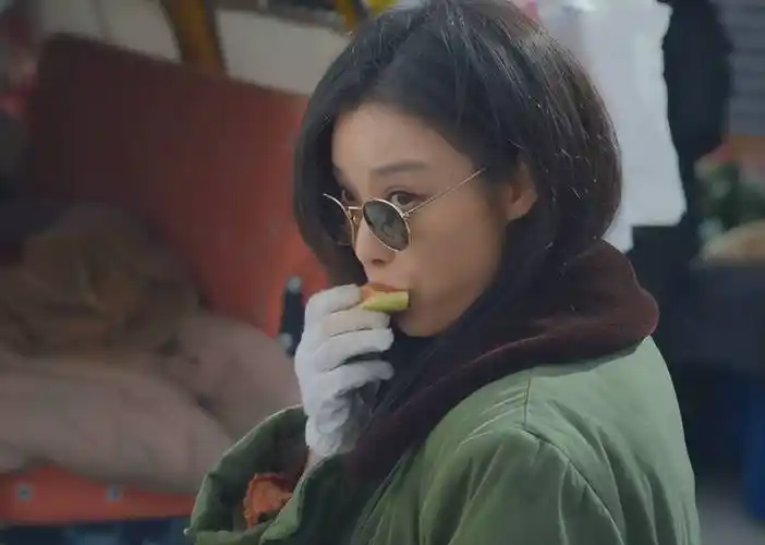 首播热度第一,这是《精绝古城》后唯一我心服口服的"鬼吹灯"剧_倪妮