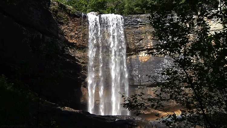 瀑布山崖自然风景gif动图_动态图_表情包下载_soogif