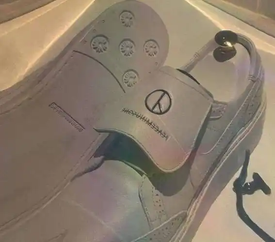 权志龙xnike新联名完整实物释出!网友:这还能起飞?_设计_细节_材质