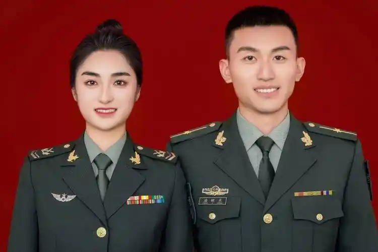 16对军人结婚照太甜了,赶紧点赞吧!