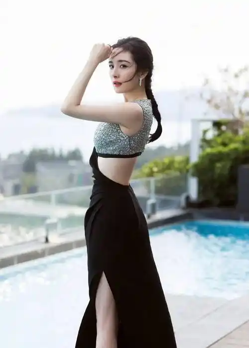 35岁杨幂晒瑜伽照,完美身材不似中年大妈!_米姐_身体_漫画