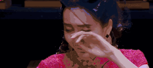 王鸥明星大侦探笑哭了哈哈哈搞笑gif动图_动态图_表情包下载_soogif