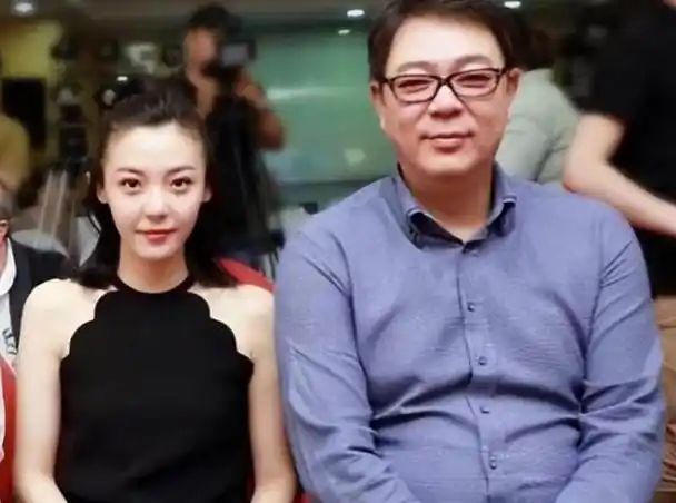 坚持和妻子丁克,却和情人生孩子,51岁的高亚麟已走上另一条路