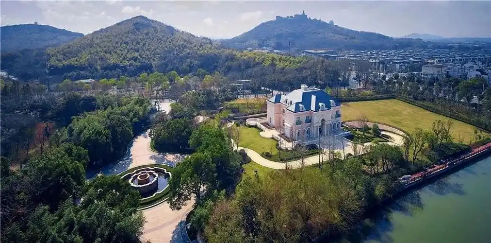 上海十大顶级别墅豪宅(上海10大豪宅别墅区排行)-图4