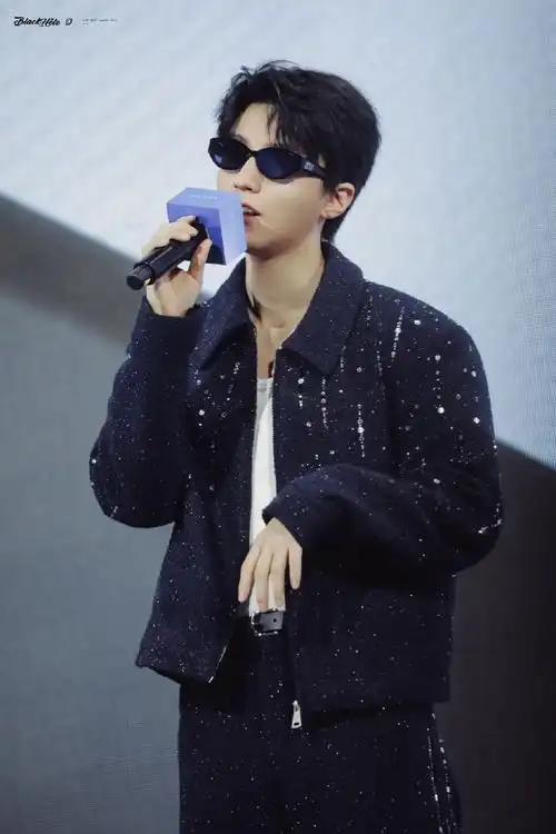 王俊凯超话|#bolon暴龙眼镜品牌全球代言人王俊凯#|#bolon耀你好看