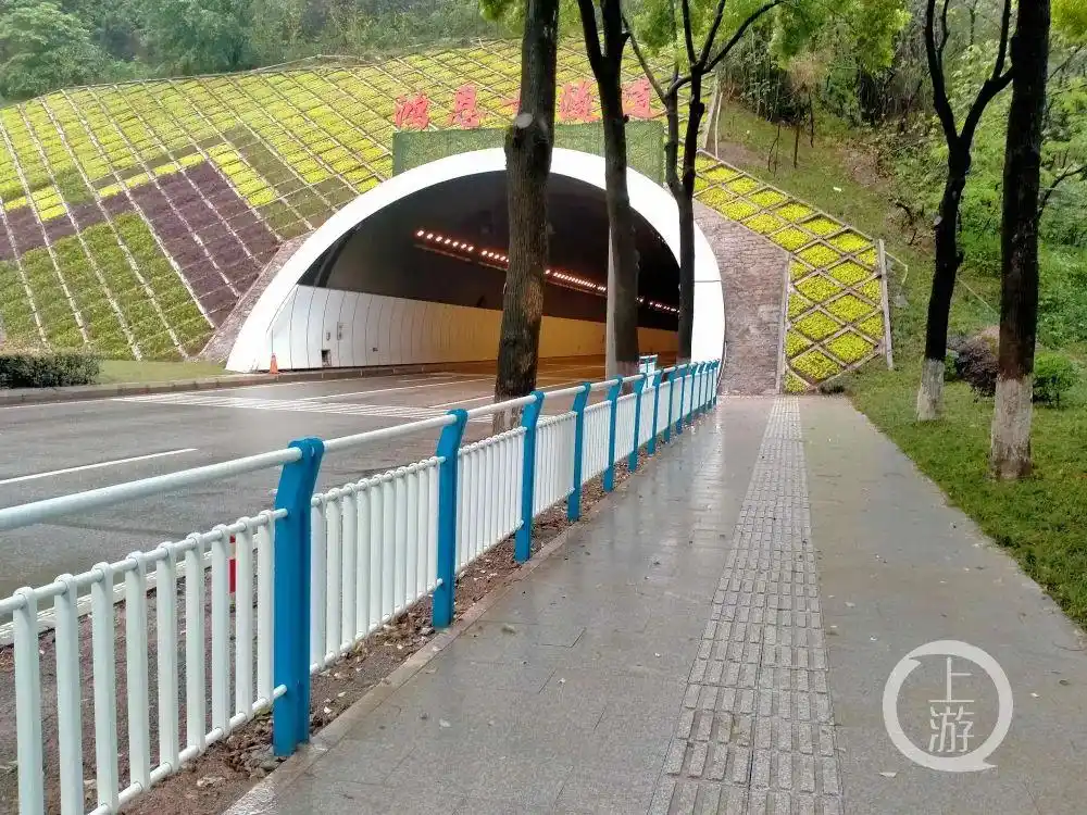 江北区市政设施管理所根据市城市管理局编制的《中心城区道路隧道口及