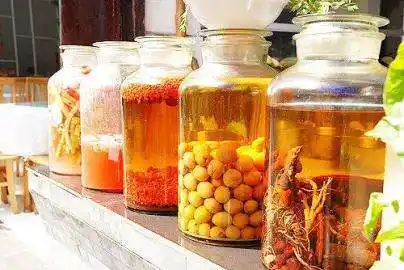 药酒是"药"不是"酒",老中医教你如何正确泡药酒