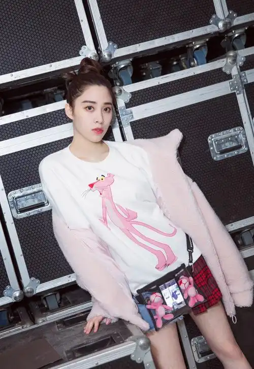 欧阳妮妮与比悲伤男二传恋情两人同游巴厘岛