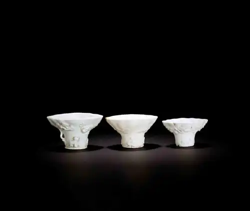 清 德化梅花形杯(三件)