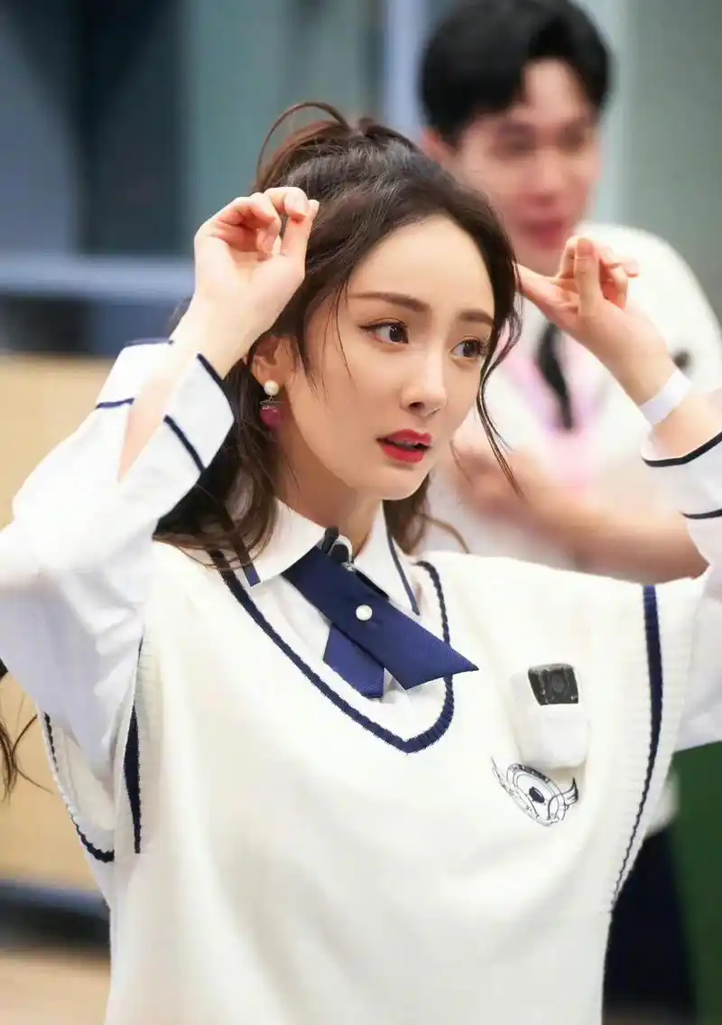 当内娱女明星穿上校服后,谁才是你心目中的校花?