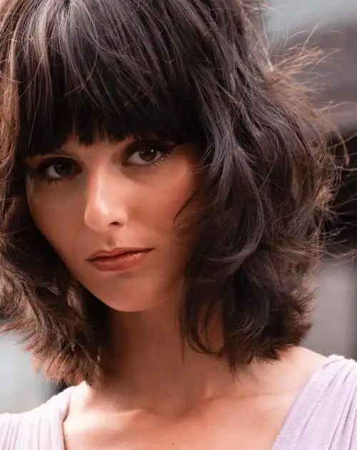 这5款短发一到夏天就想剪从法国女人的演绎来看看如何做到清凉又高级