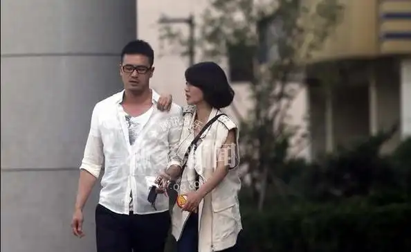 谭维维大方回应与陈亦飞恋情现在挺幸福