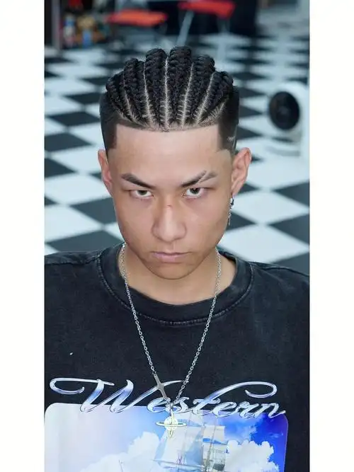 地垄沟,扭博辫,三股辫编发长度需求:6cm以上最佳编发保养方法:durag