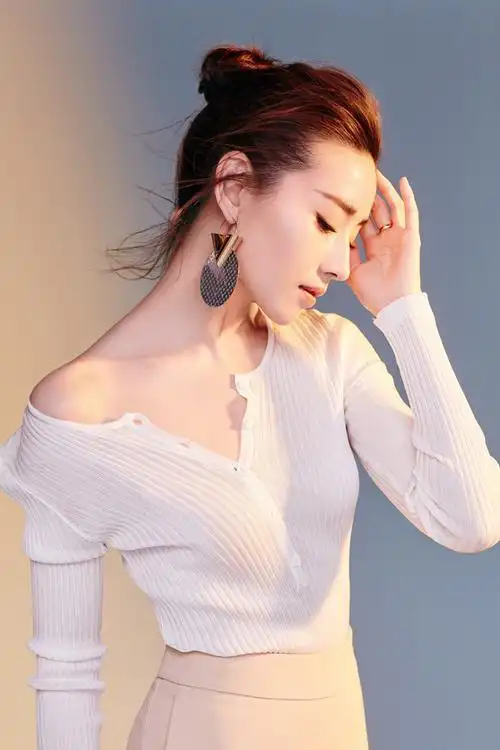 董洁_演员_作品_个人资料_简历_生日_经历_八卦_留言 - 酷乐米