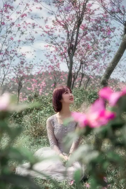 唯美柔和紫荆花人像