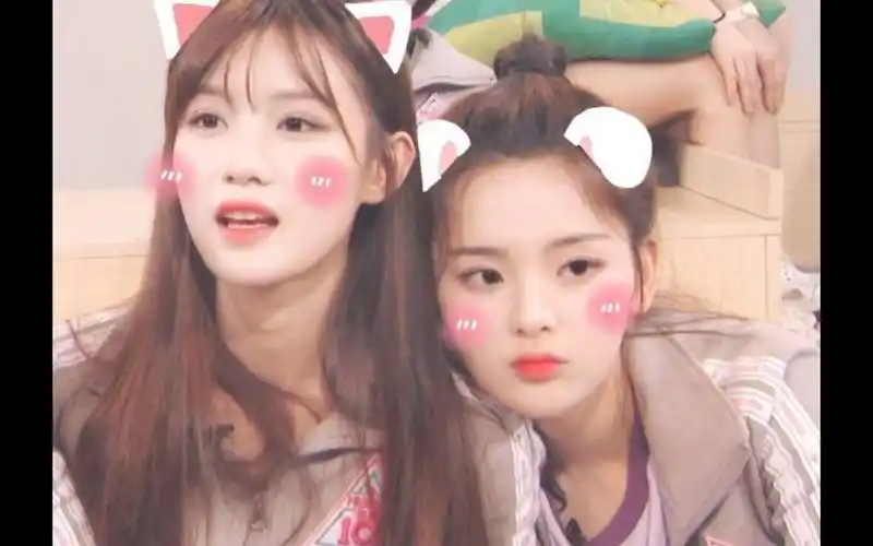 【杨超越/陈意涵】【越涵】小情侣就是要穿一样的_哔哩哔哩_bilibili