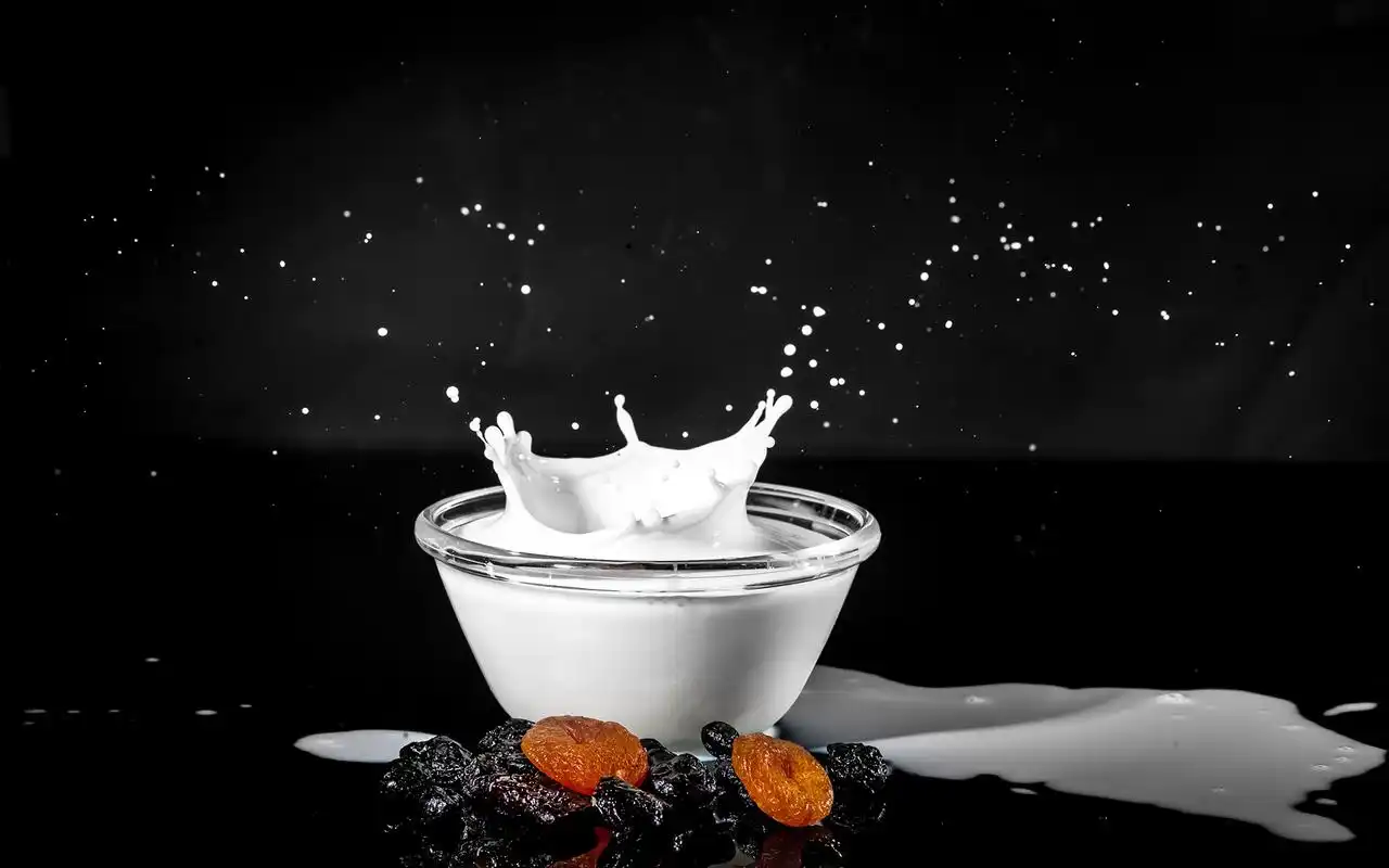 牛奶主题创意高清桌面壁纸图片