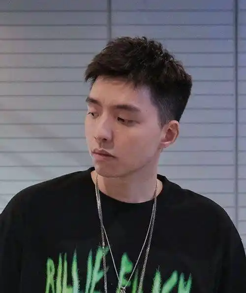 00后理发只会说两边剪短4款时尚帅气的男士发型
