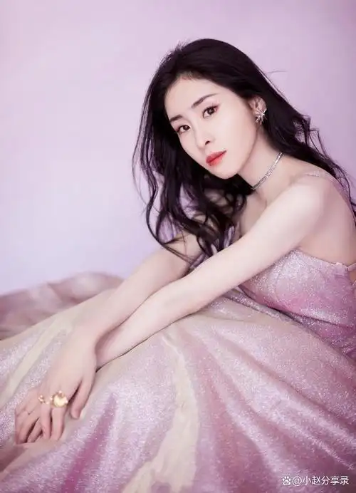 神秘女星张碧晨现身张艺兴演唱会,掀起关于关系的猜测风暴!