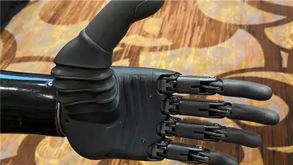 上肢假肢的选择与用途