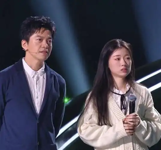 回顾李健的神仙爱情十岁相识结婚20年不生娃用一生来度蜜月