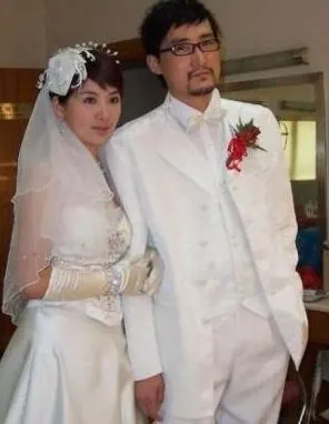 曝小李琳已离婚 乌龙照男主角为新男友