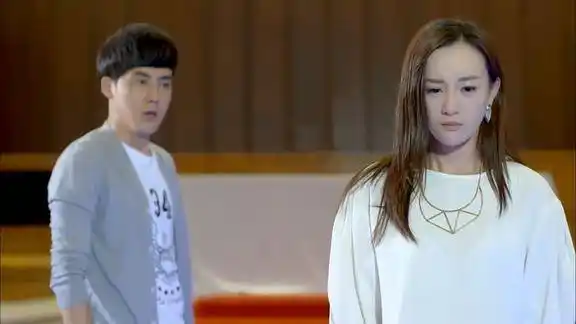 爱的阶梯秋妍患上重病忍痛向心上人说出狠话虐心