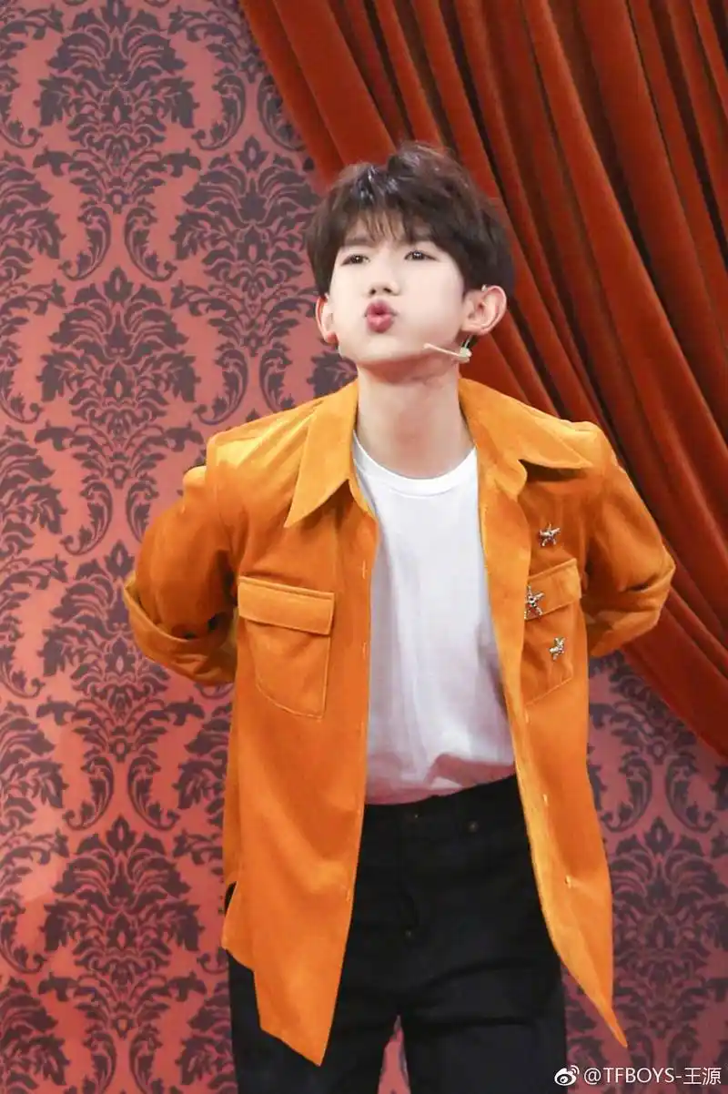 【王源·嘟嘟嘴】  让小编看看,有多少宝宝看着屏幕不自觉地嘟起了