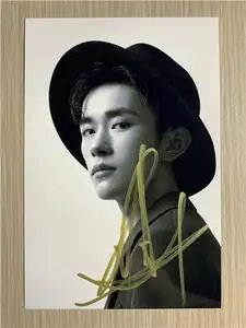 『冲冠』tfboys亲笔签名照片易烊千玺亲笔签名照片新款宣传照24款