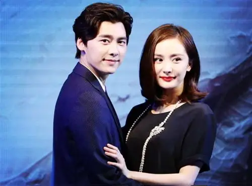 怦然星动情侣图片_李易峰与杨幂