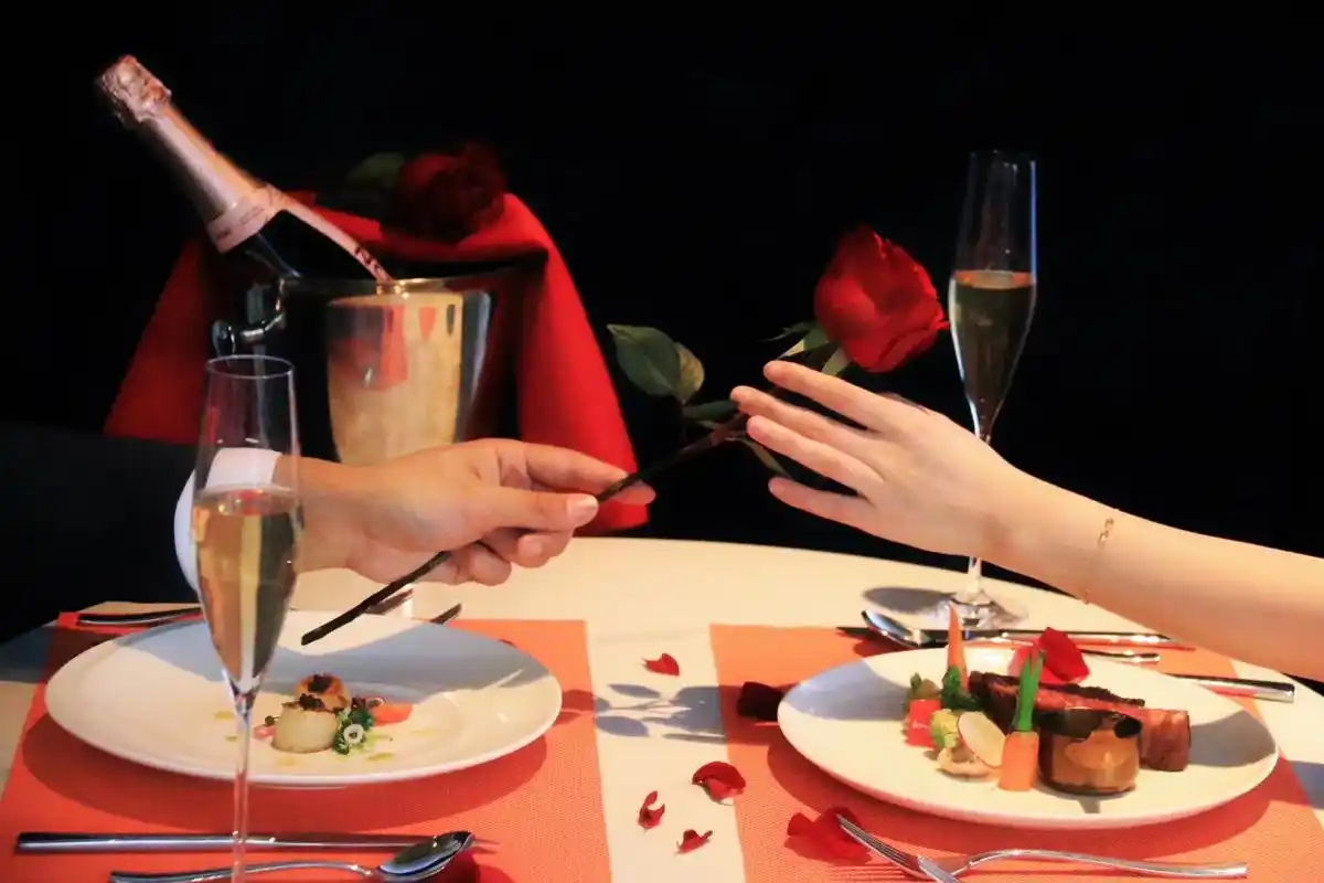 宜兴悬崖酒店揽云谷情人节首发