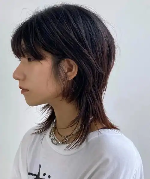 男生留得好看的发型,女生设计起来一样帅过男生,比如狼尾发,真的酷炫