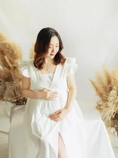 2020新款影楼孕妇写真拍摄服时尚大肚妈咪艺术照个性辣妈写真礼服