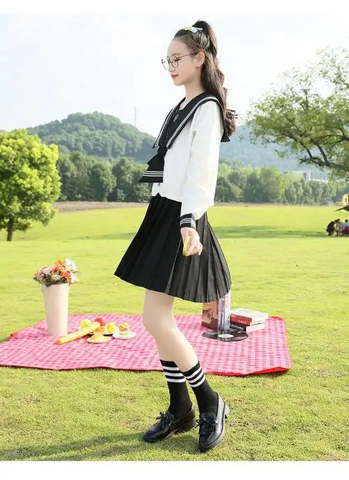 秋冬青少女生衣服百褶短裙女春秋装2020新款初中学生学院风日系jk长袖