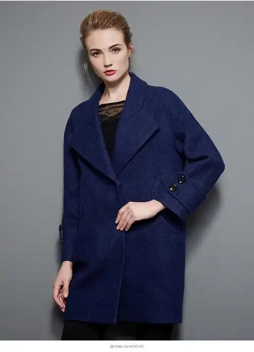 简洁时尚翻领茧型毛料大衣藏蓝色