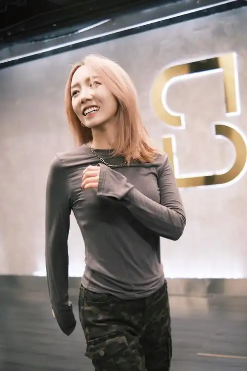 和孟美岐一起走过##岐遇日常