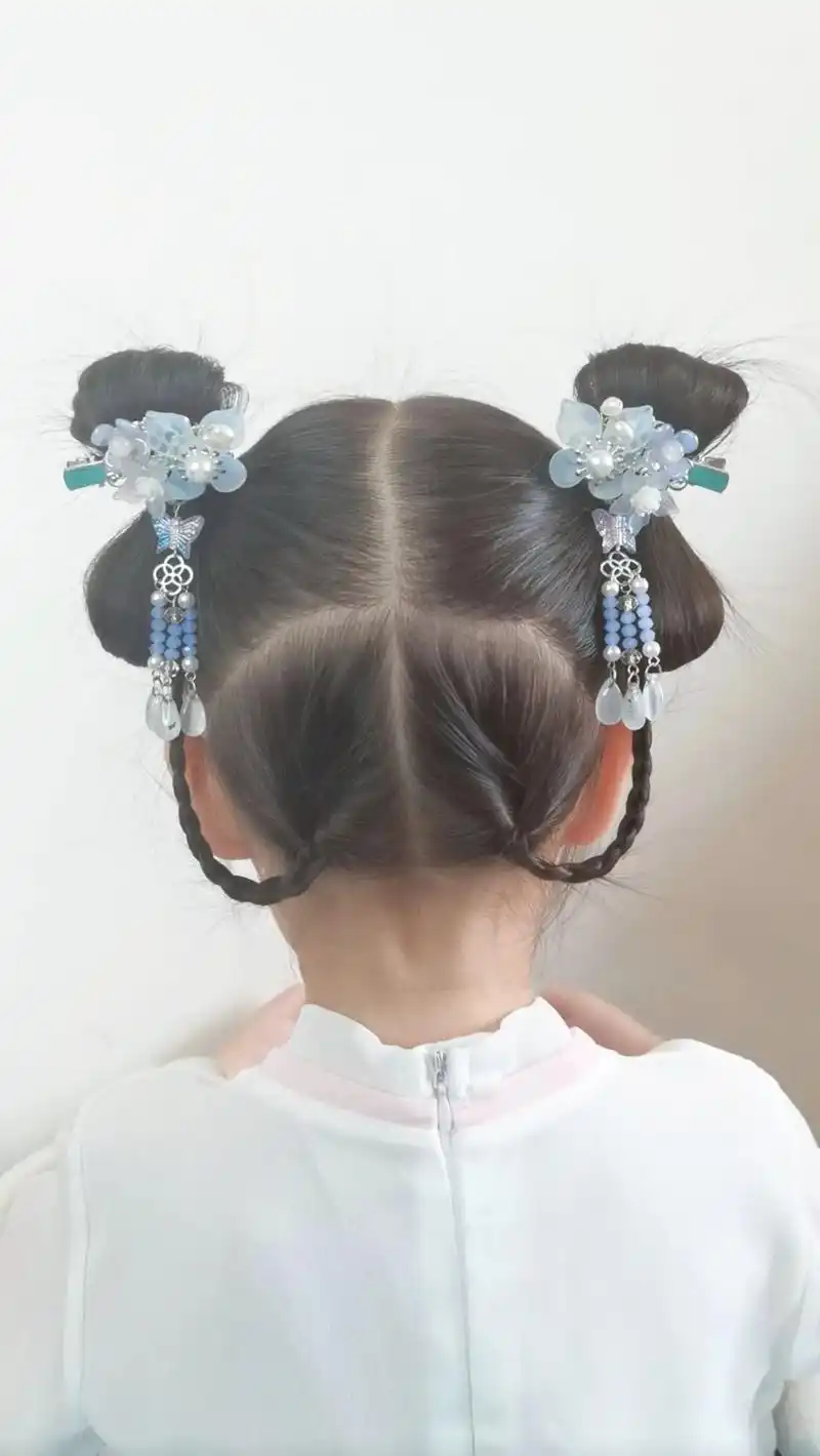 简单好看的古风发型.天气热了,女儿穿汉服就这样扎,凉爽又好看 - 抖音
