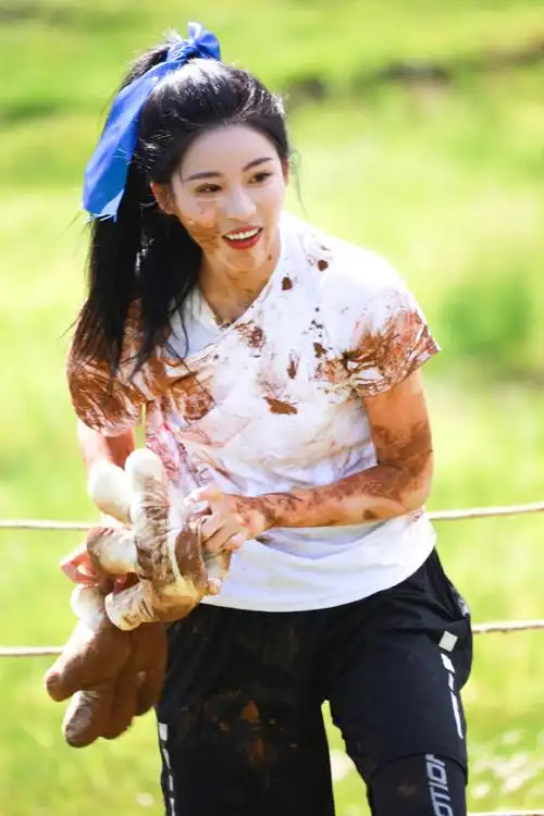 孙芮搓背战神##孙芮活力满分的夏天##活力满分的夏天