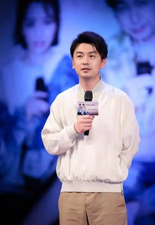 用温柔征服雷佳音,隐瞒多年的妻子,原来是我们童年的女神