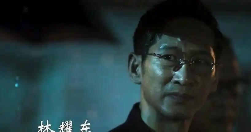 为表演艺术发声 近期,电视剧《破冰行动》中的出色表演让观众对王劲松