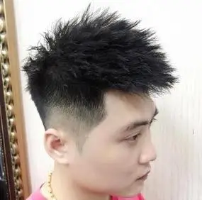 不怕渣男梳飞机头就怕锡纸烫 20出头小伙子夏季最新锡纸烫设计