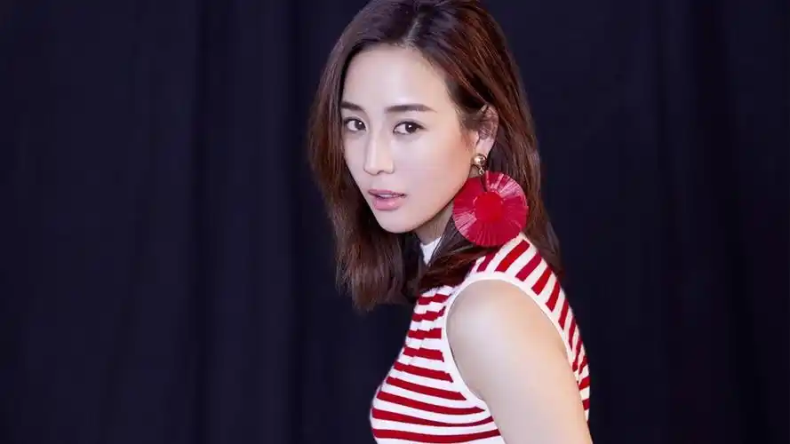 明星风尚 张钧甯壁纸