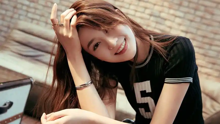 明星风尚乔欣壁纸1