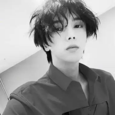 华晨宇的虚拟头像