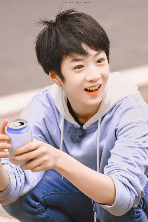 可爱的小宝马上要16岁啦90@时代少年团-刘耀文#刘耀文0923生日快乐