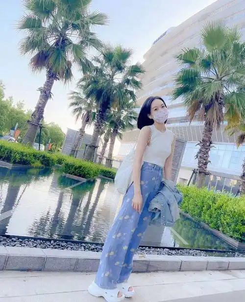 宋茜白色t恤生活照合集