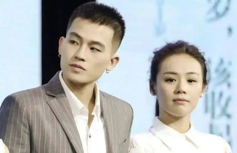 "爱情扶贫"马思纯:官宣和张哲轩的恋情,却被周冬雨当众内涵?