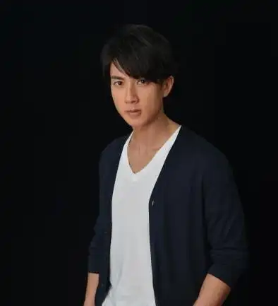 吴尊林丽莹庆祝相恋27周年,晒甜蜜初恋照秀恩爱,自称:奋斗情侣