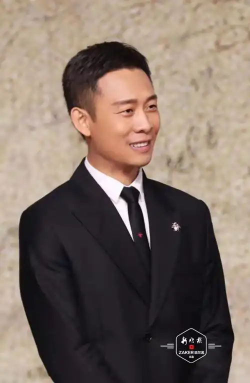 哈尔滨演员张译凭悬崖之上摘得金鸡奖最佳男主角